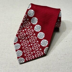 The Big Store - Elegant Red & Gray Men's Tie
